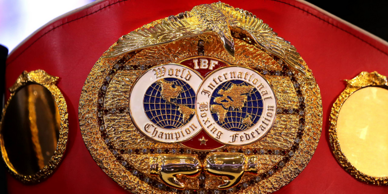 После Головкина и Жанибека: кто заберет «казахстанский» пояс IBF?