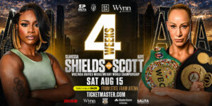 Claressa Shields спускается за поясами Kaye Scott